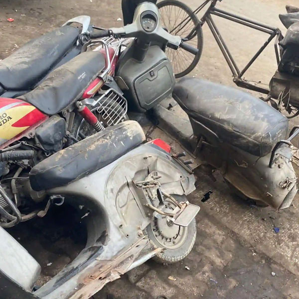 Two Wheeler Scrap Dealers And Buyers In Delhi